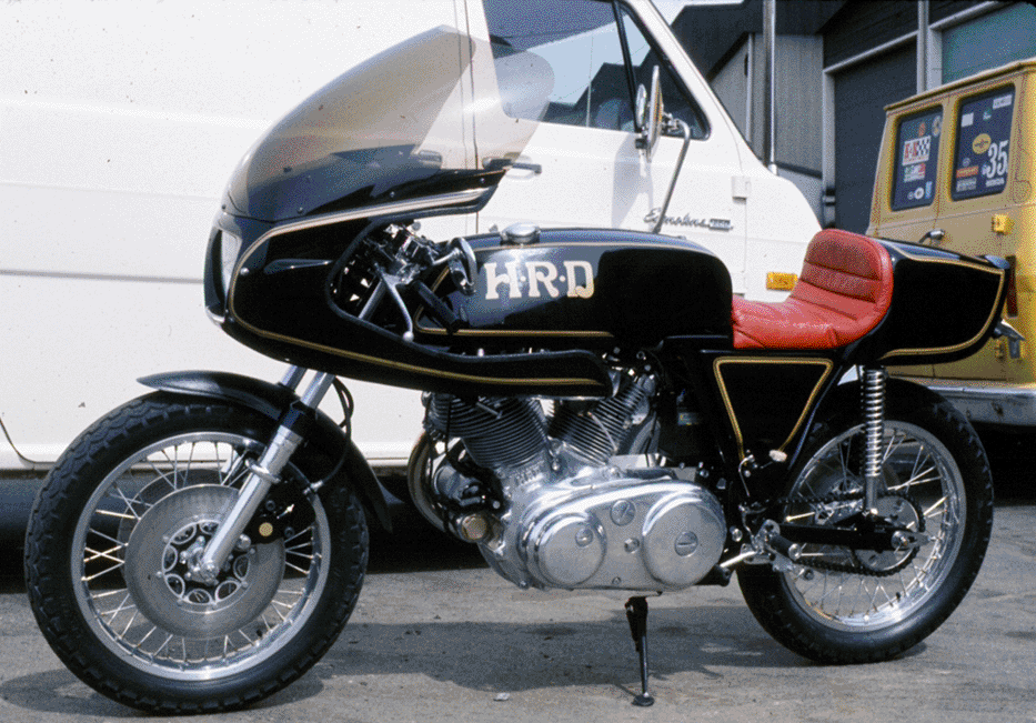 Vesco style seat and honda wheels, brakes on the Curtis frame HRD Vincent